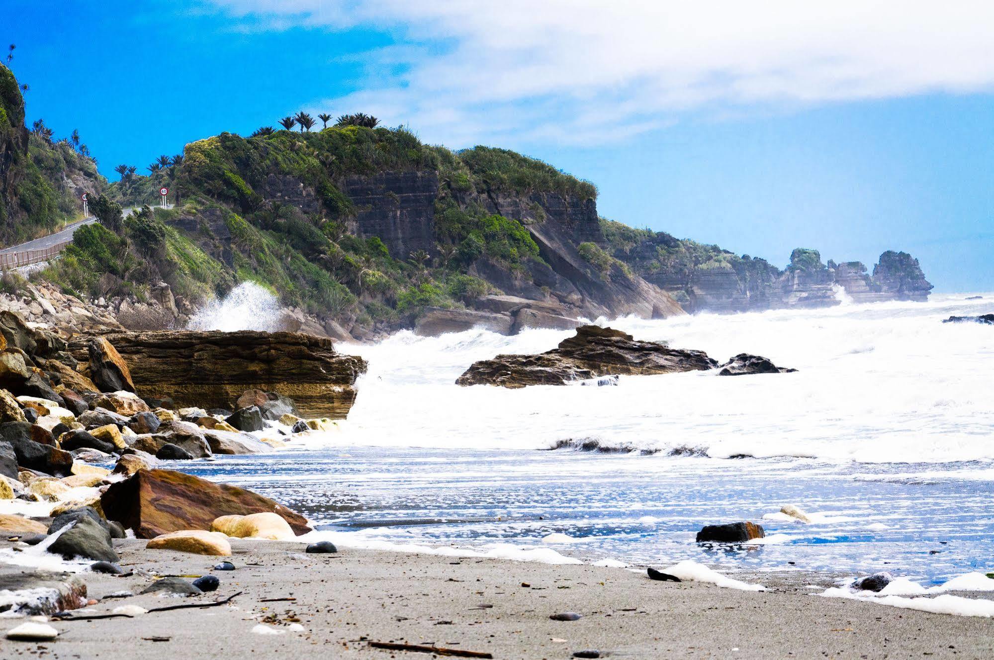 Punakaiki Beach Hostel 외부 사진