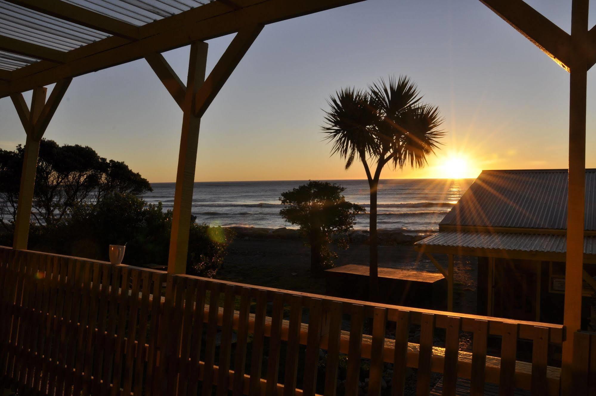 Punakaiki Beach Hostel 외부 사진