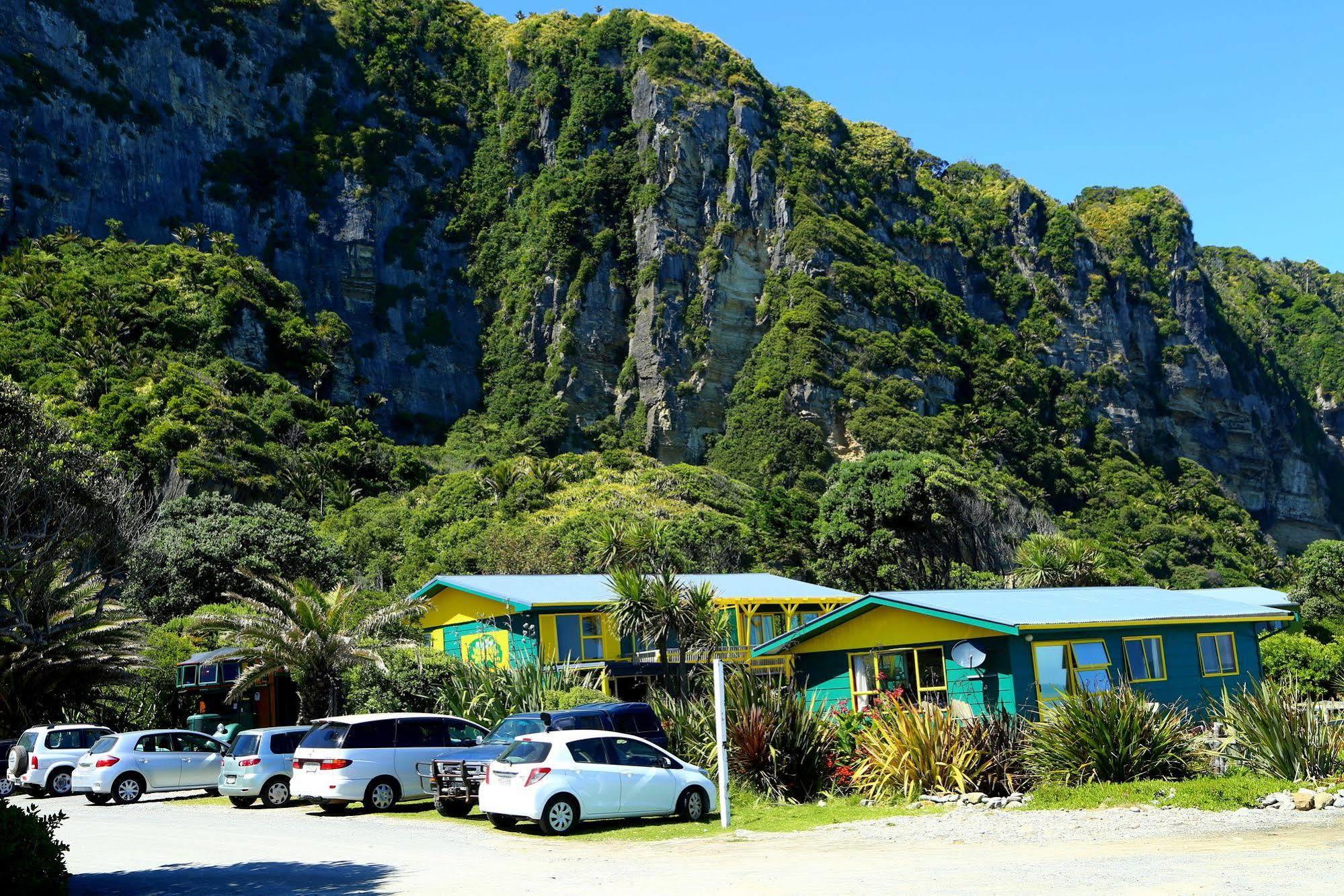 Punakaiki Beach Hostel 외부 사진